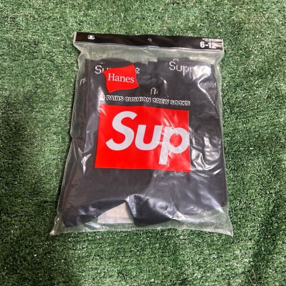 Hanes x Supreme Black Cushion Crew Socks - Pack